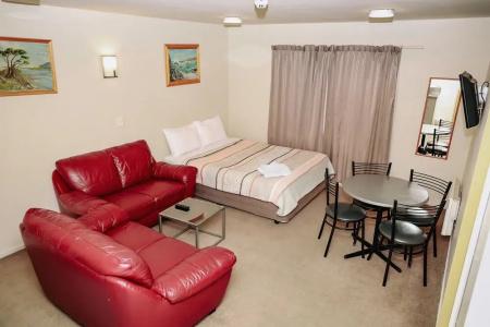 Bealey Avenue - 42