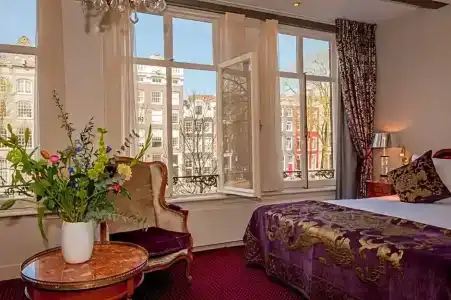 Ambassade - 65
