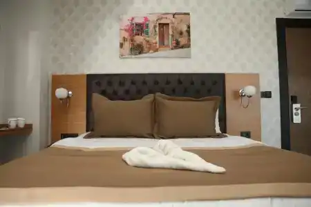 GRAND LARK - 4
