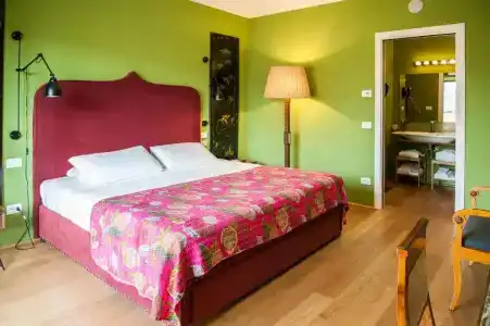 Rarity Suites - 123