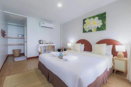 Phi Phi Cozy Seafront Resort - 100