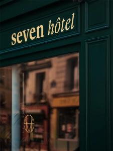 Seven - 32