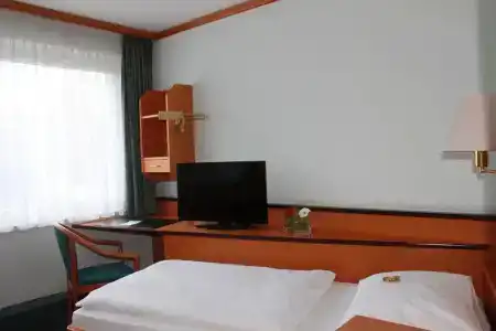 Airport & Seminarhotel - 2