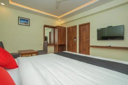 Capital O 13184 Savi International - 30