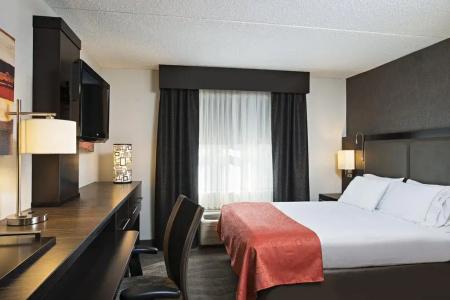 Holiday Inn Express & Suites Boston -, an IHG - 6