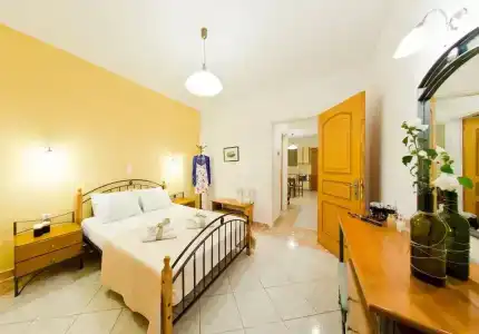 Remezzo Studios & - 4