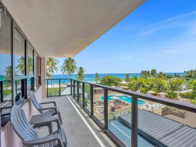 The Alexander All Suites - 707