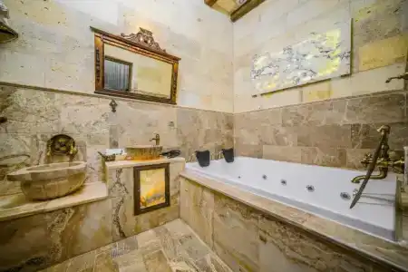 Serenus Cave Suites - 90