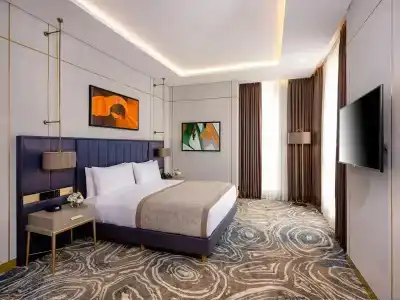 Intercontinental - 33