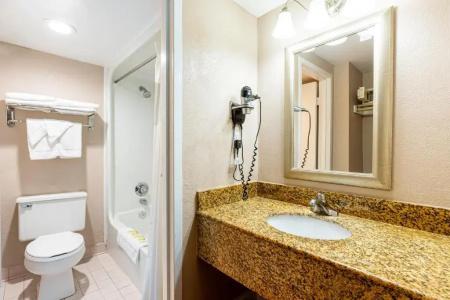 Sundial Inn - 6
