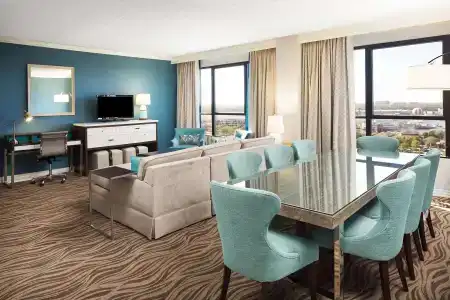 Wyndham Garden Lake Buena Vista Disney Springs® Resort Area - 6