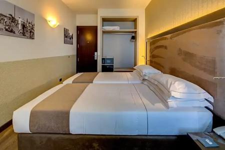 Best Western Plus Farnese - 49