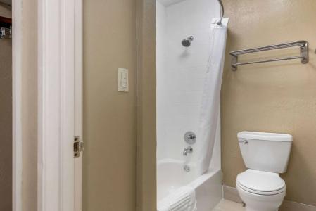 Comfort Inn South - 8