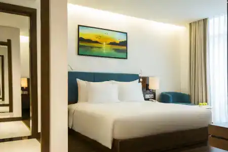 Maximilan Danang Beach - 63