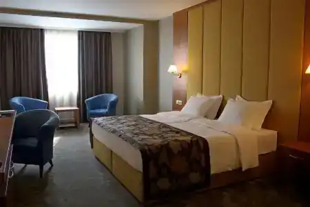 Golden Tulip Varna - 100
