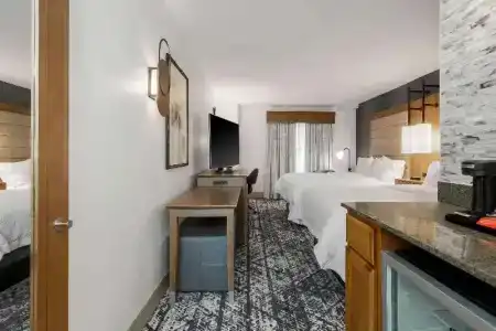 Hampton Inn & Suites Austin-Downtown/Convention Center - 73
