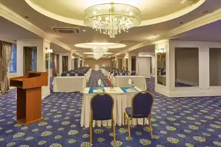 DoubleTree by Hilton Izmir - Alsancak - 25