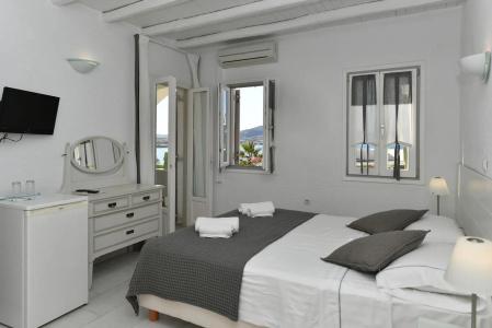 Parian Lithos Residence - 31