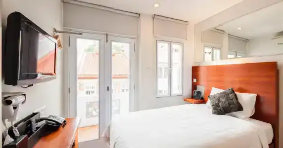 1929 - SG Clean, Staycation Approved - 4