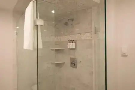 Serenity Inn - 121