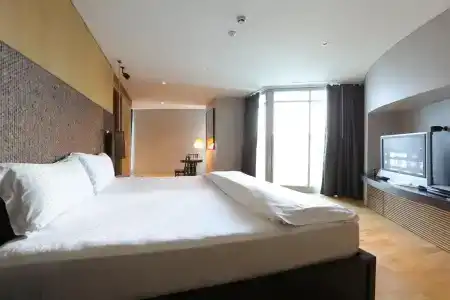 Maduzi, Bangkok - 108
