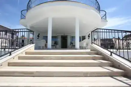 Ludwig Boutique & Spa - 10