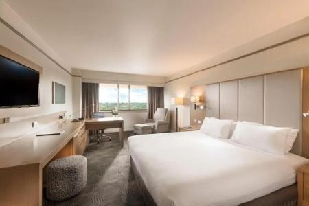 Stamford Plaza - 68