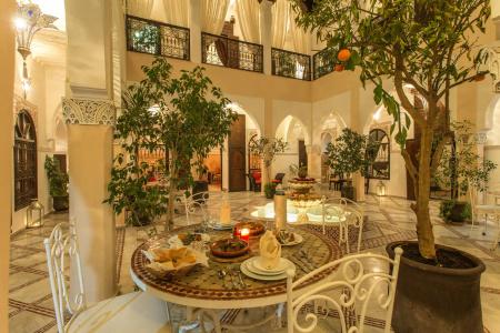 Riad Nasreen - 25