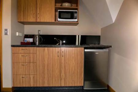 Allan Court - 127