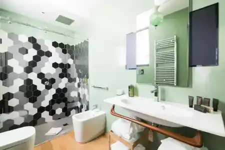 Rarity Suites - 77