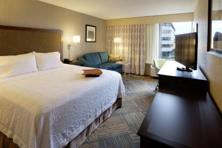 Hampton Inn Downtown - 39
