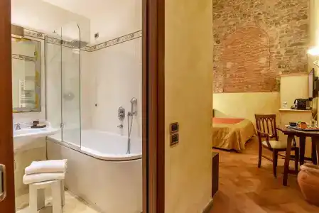 Alba Palace - 9