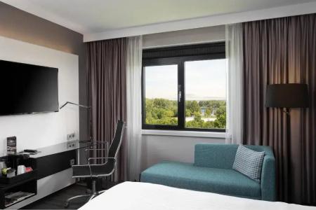 Courtyard by Marriott Amsterdam Airport - 76