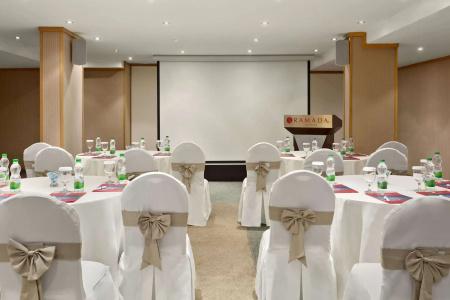 Ramada Qurum Beach - 17
