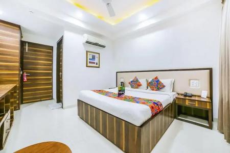 FabSapphire Inn - 29