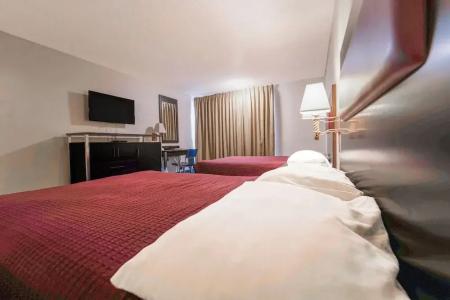 Royal Plaza Inn - 81