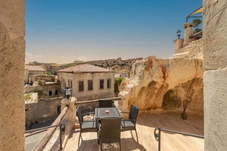 Elysion Cave Suites - 32