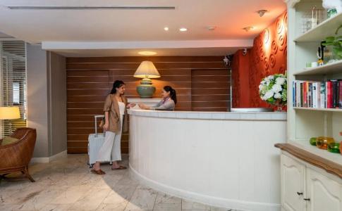 Salil Sukhumvit Soi 8 - 27