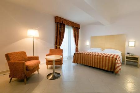 Continental Wellness & Spa - 87