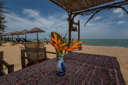 Pranee Beach Bungalows - 10