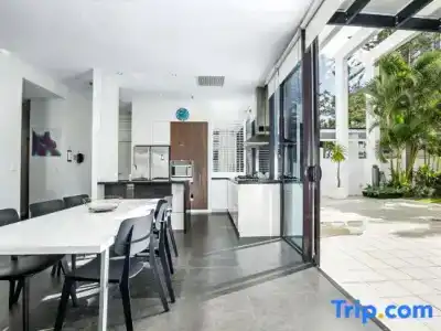 Ultra Broadbeach - 228