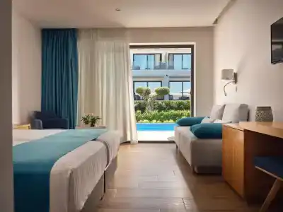 Cavo Orient Beach & Suites - 5