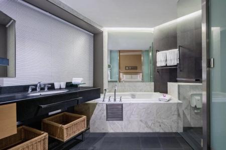 Hilton - 7