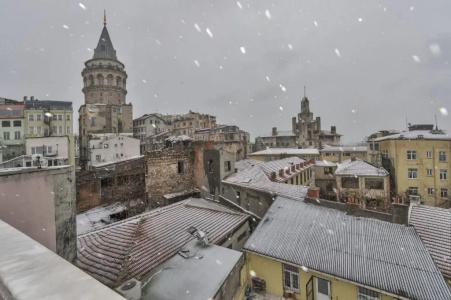 By Murat Royal Galata - 41
