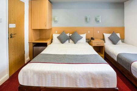 Oyo London Guest House - 40