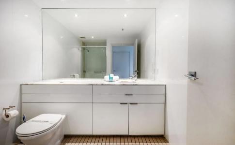 Ultra Broadbeach - 10