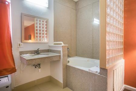 Budgetel Inns & Suites - Atlanta Galleria Stadium - 40