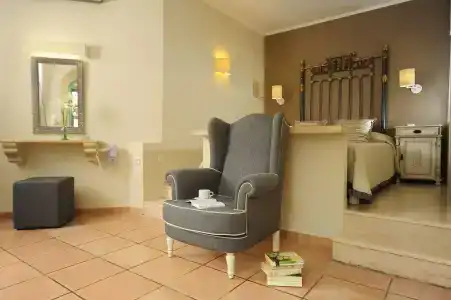 Mythos Suites - 12