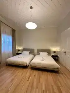 Castellano & Suites - 124