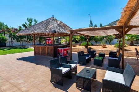 W Suites by Estia - 27